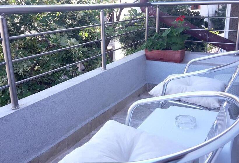 پانسیون Guest House Kera