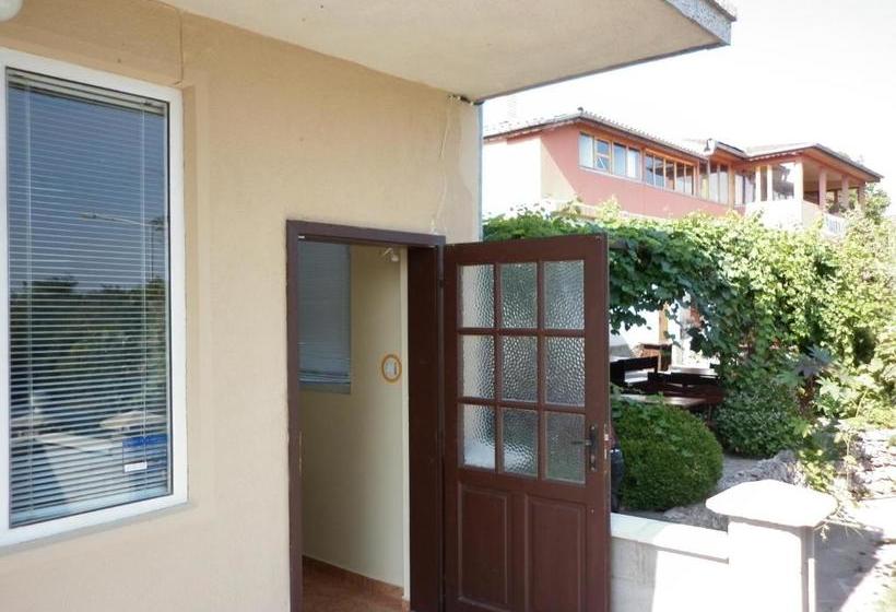 펜션 Ivanova Cheshma Guest House