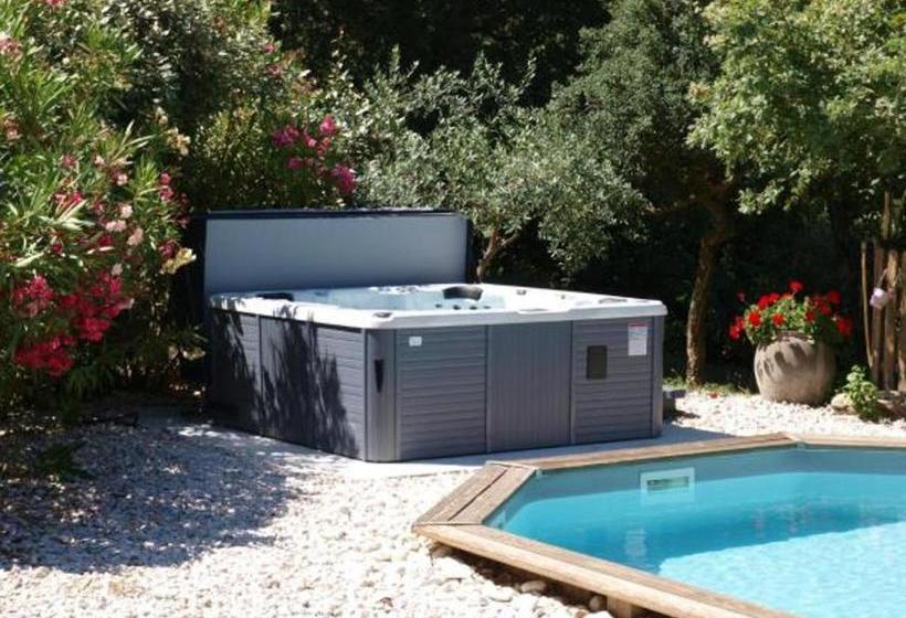 بنسيون La Mouchelière