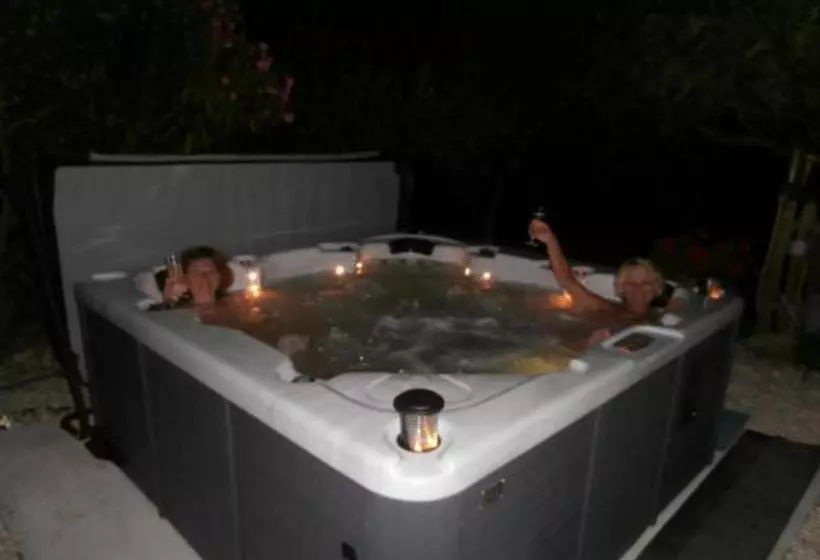 Majatalo La Mouchelière