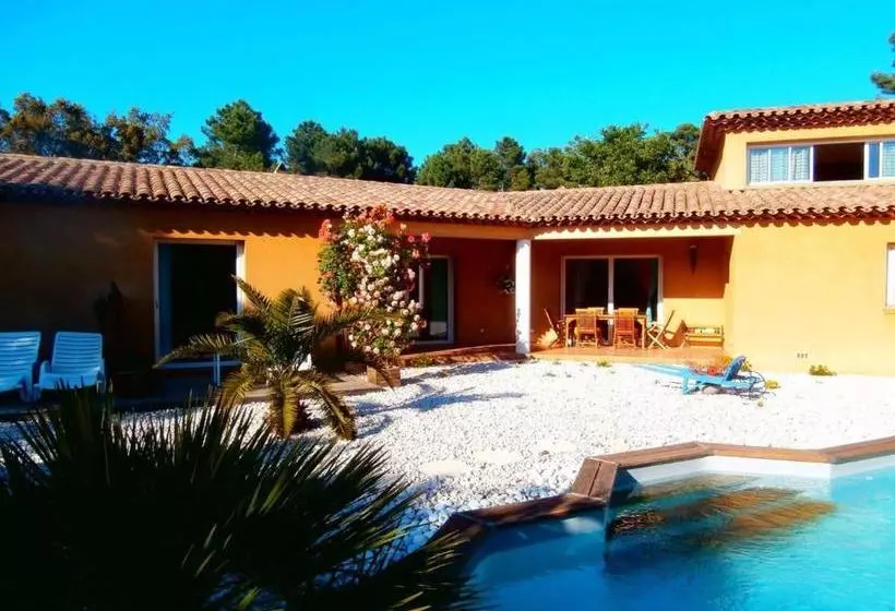 Majatalo La Mouchelière