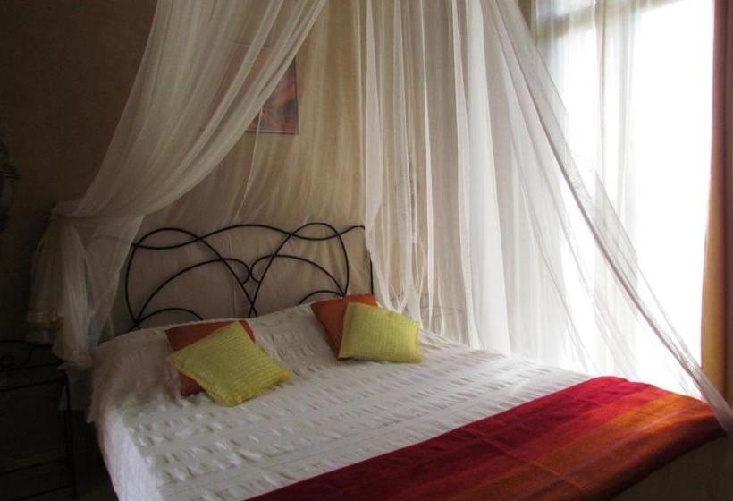 پانسیون Le Jardin Des Epices