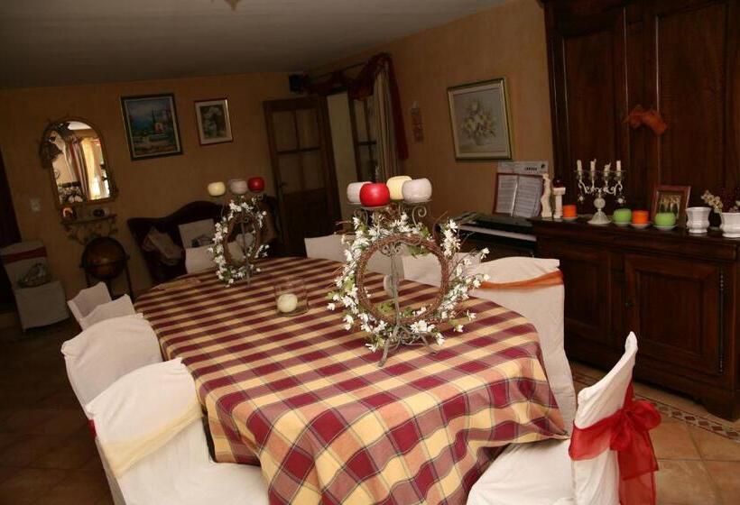 بنسيون Mas Des Sources