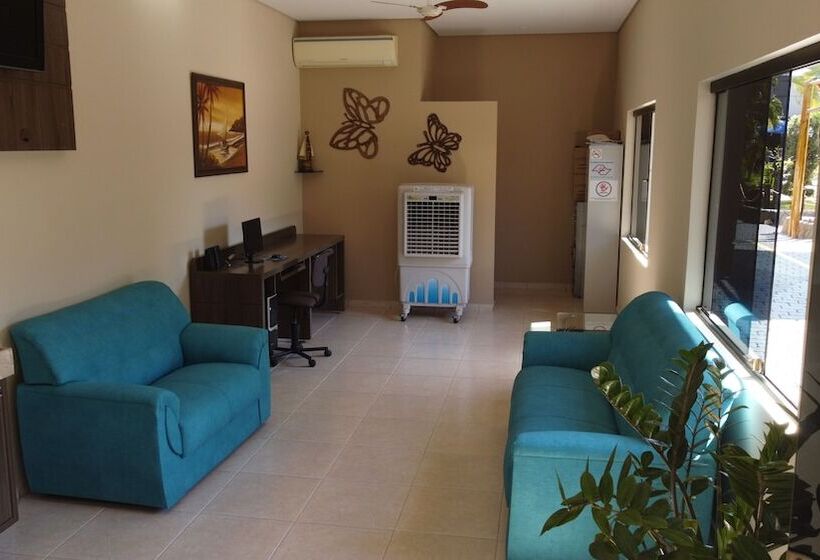 ペンション Pousada Kaluana