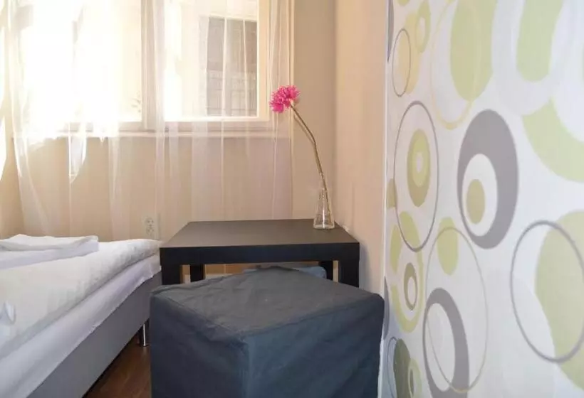 Majatalo Synagogue Central Guest House