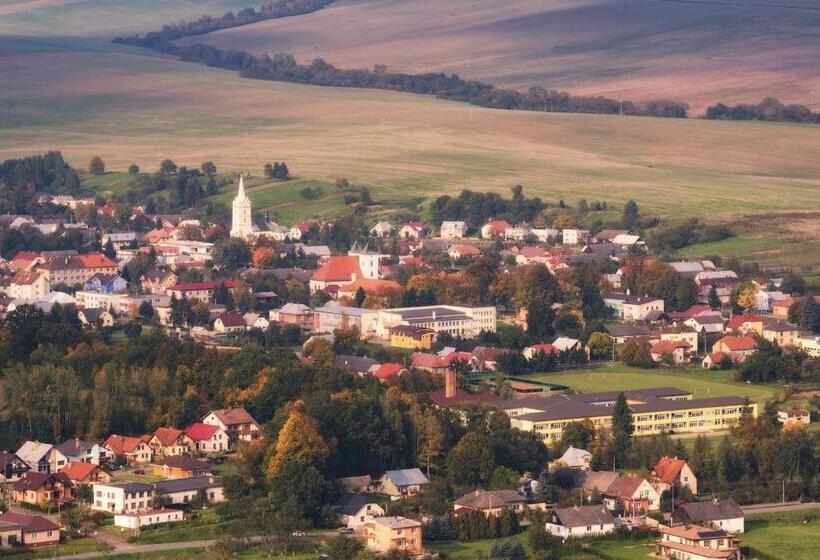 פנסיון Villa Zora