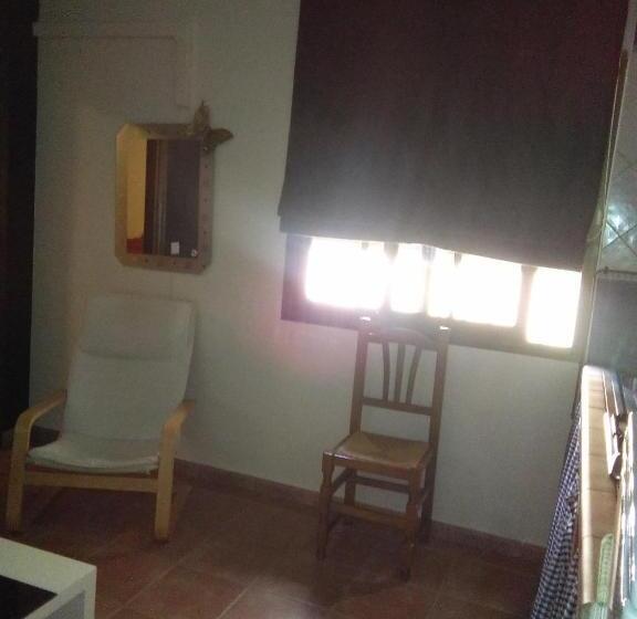 Pensión Y Apartamentos El Taxi