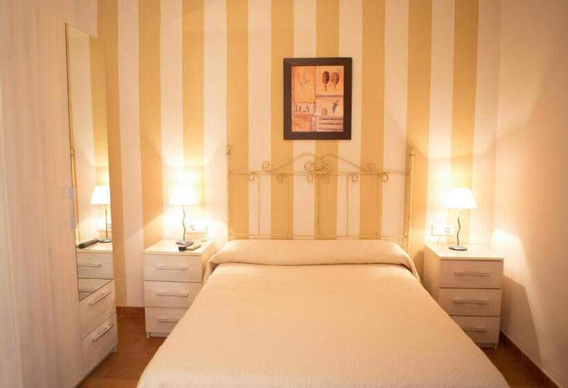 Pensión Y Apartamentos El Taxi