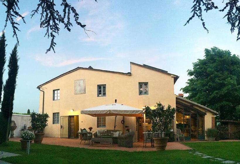 Otel All'ombra Del Tiglio