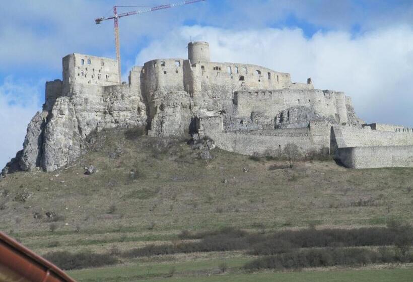 Пансион A+s Penzion Podzamok