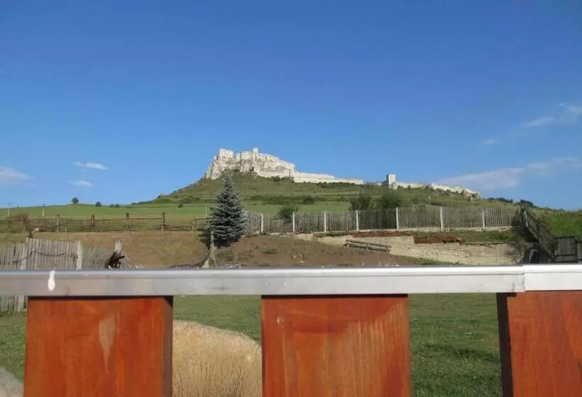 Majatalo A+s Penzion Podzamok