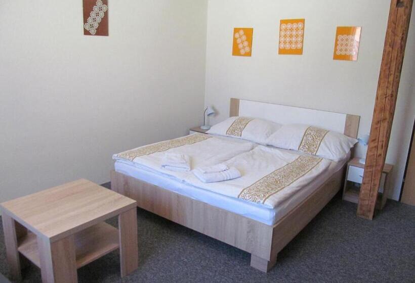 Пансион A+s Penzion Podzamok