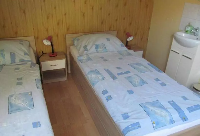 Majatalo A+s Penzion Podzamok