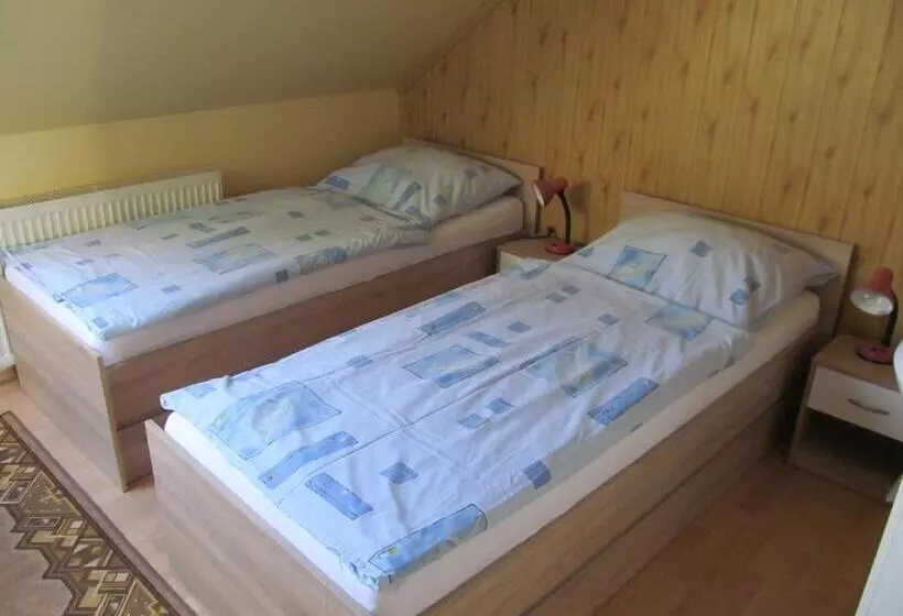 Majatalo A+s Penzion Podzamok