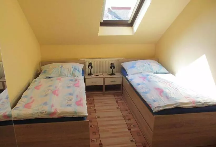 Majatalo A+s Penzion Podzamok