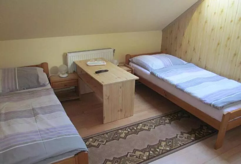 Majatalo A+s Penzion Podzamok