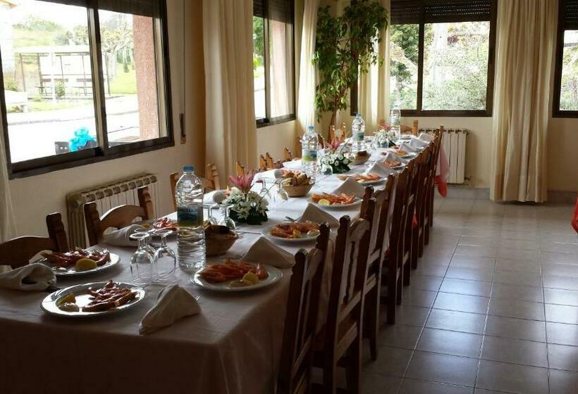 بنسيون Hostal Atila