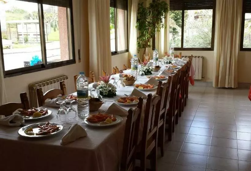 پانسیون Hostal Atila