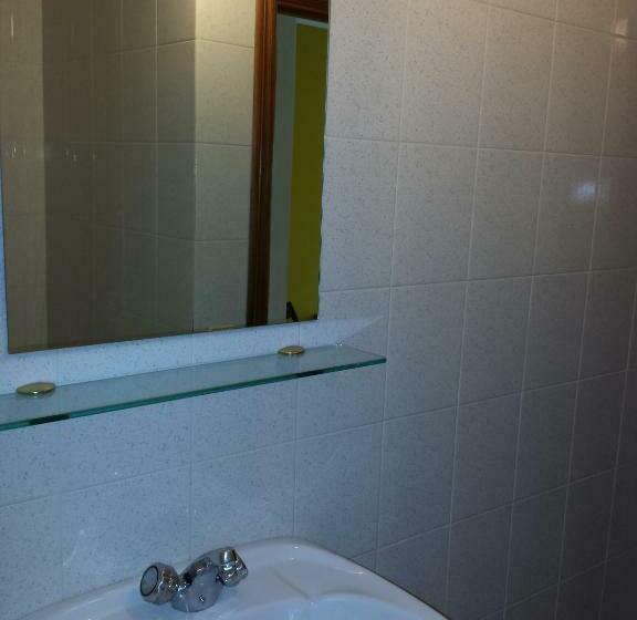 بنسيون Hostal Atila