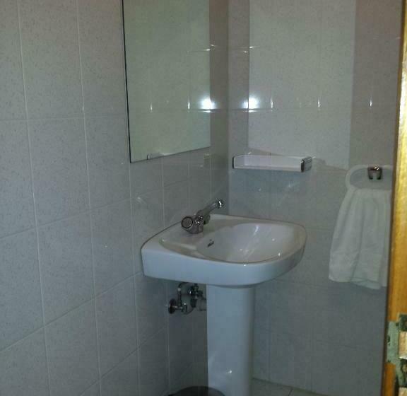 بنسيون Hostal Atila