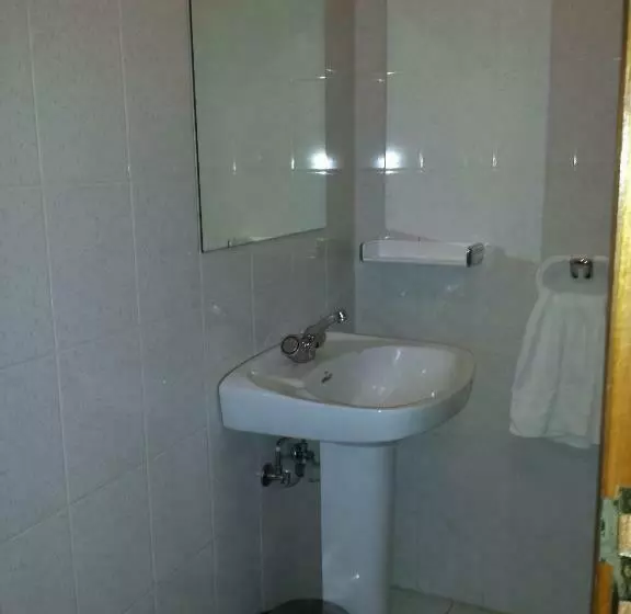 پانسیون Hostal Atila