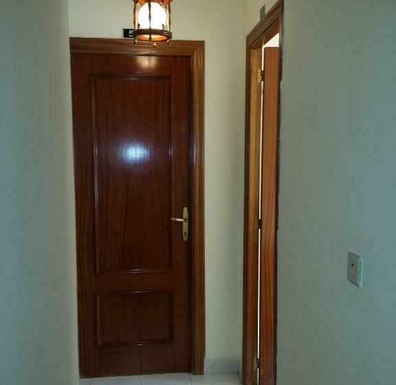 بنسيون Hostal Atila