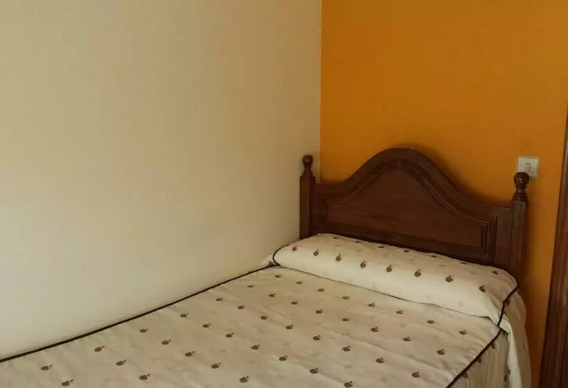 پانسیون Hostal Atila