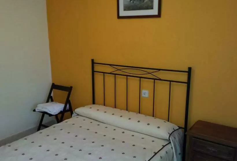 پانسیون Hostal Atila