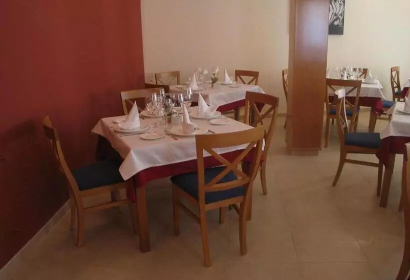 Majatalo Hostal Ciudad De Cáparra