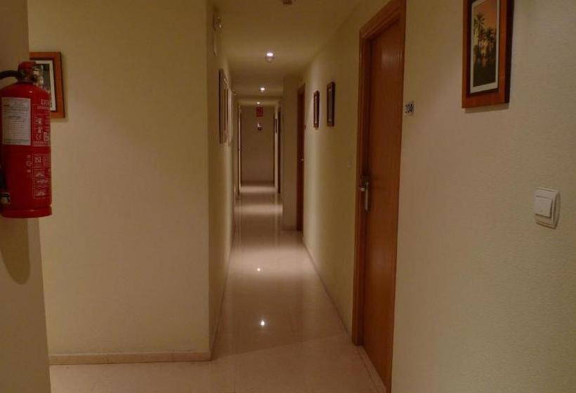 پانسیون Hostal María