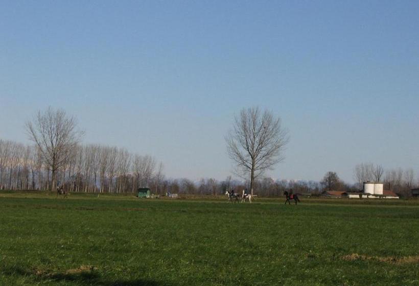 ホテル Agriturismo Cascina Gilli