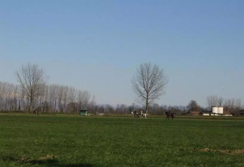 ホテル Agriturismo Cascina Gilli