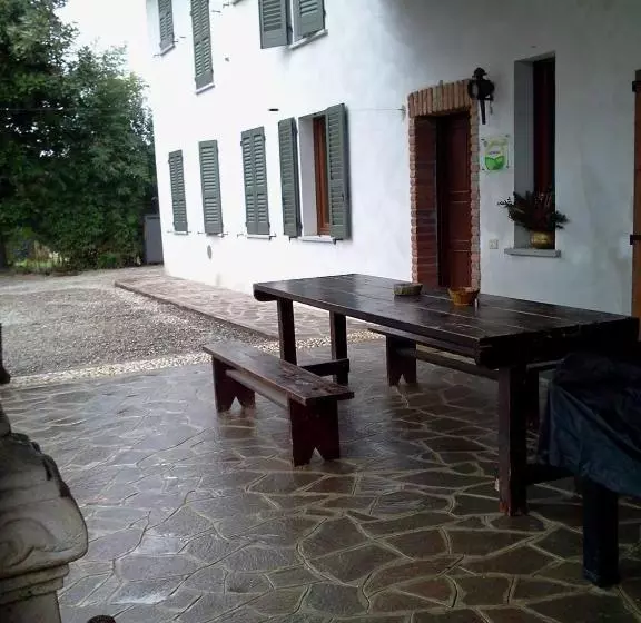 ホテル Agriturismo Cascina Gilli