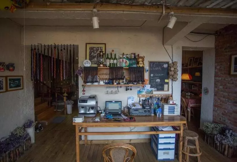 Majatalo Flowers Residence