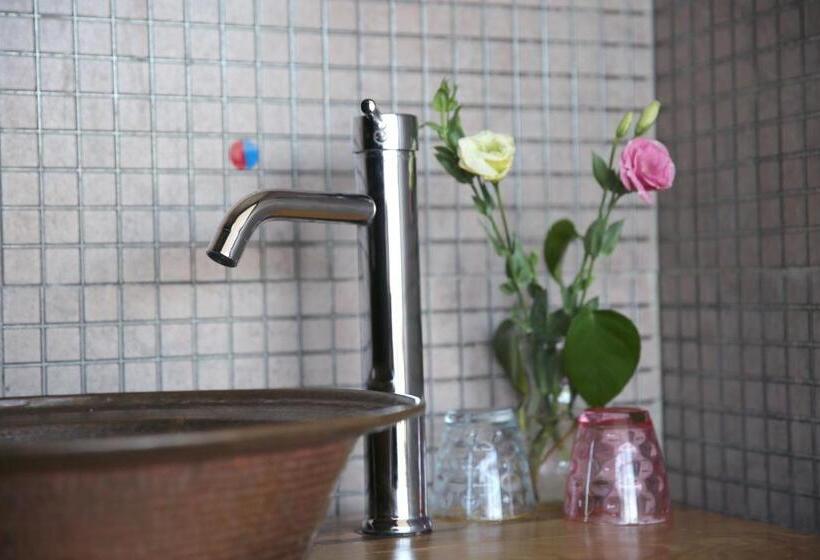 膳宿费 Flowers Residence