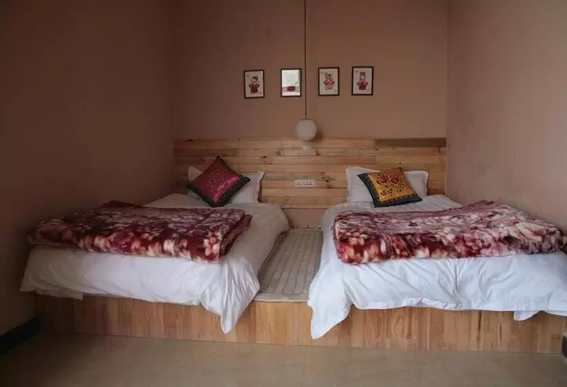 Majatalo Flowers Residence