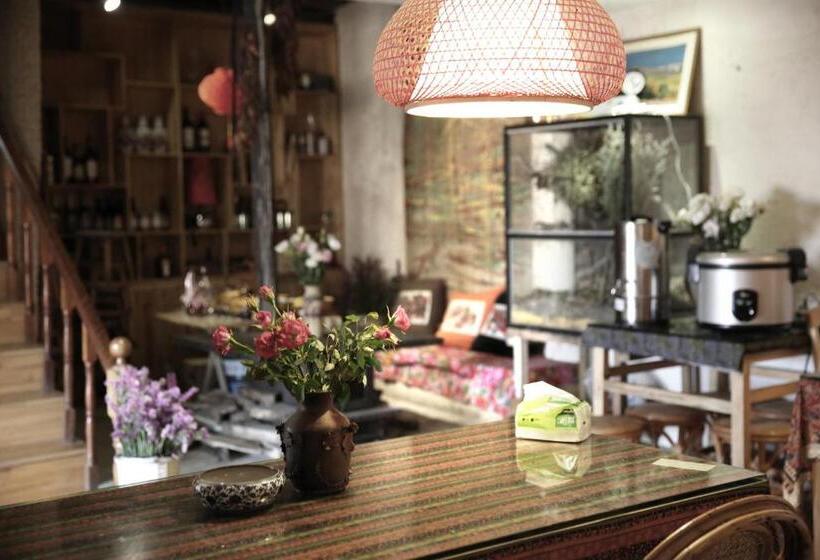 膳宿费 Flowers Residence