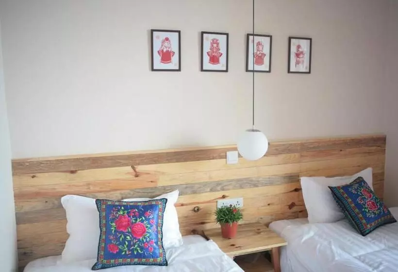 Majatalo Flowers Residence