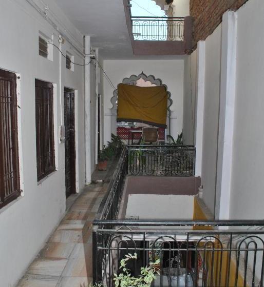 Pensjonat Priya Guest House