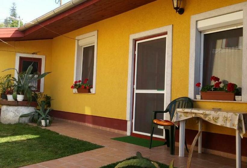 膳宿费 Zách Klára Utcai Apartman