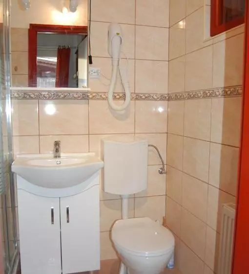 Majatalo Zách Klára Utcai Apartman