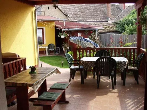 Majatalo Zách Klára Utcai Apartman