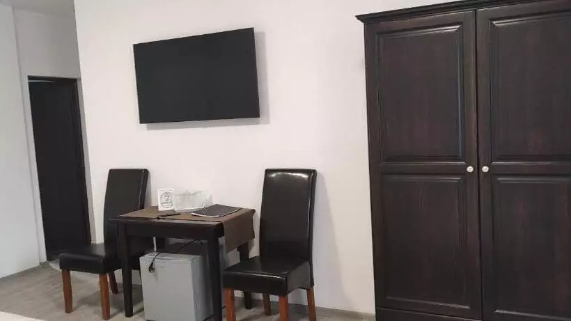 Siesta Pension