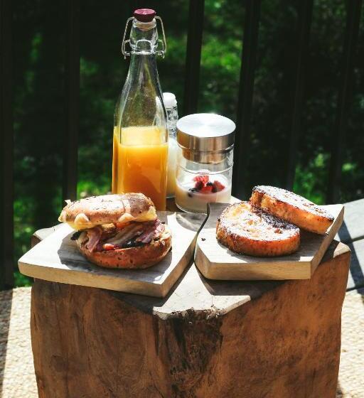 פנסיון Finn Lough