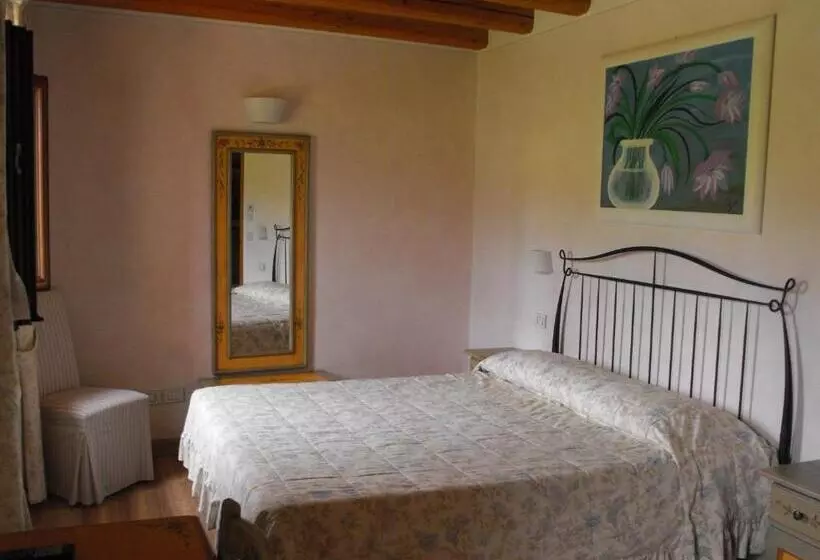 ホテル Agriturismo Althea