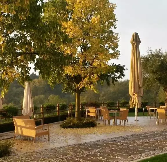 ホテル Agriturismo Althea