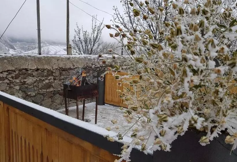 Max Hotel Gogi Alibegashvili