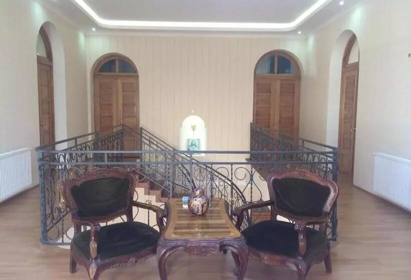Max Hotel Gogi Alibegashvili