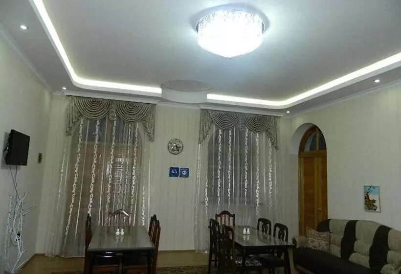 Max Hotel Gogi Alibegashvili