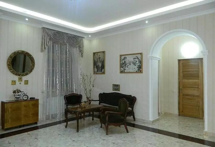 Max Hotel Gogi Alibegashvili